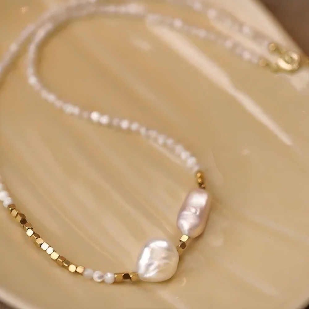 Baroque/ white mother of pearl Beaded necklace